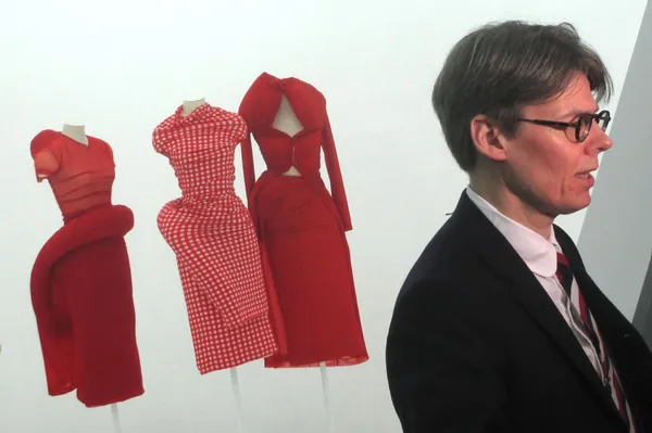 Andrew Bolton in front of Body Meets Dress - Dress Meets Body on Rei Kawakubo and collaboration: "I think with Merce Cunningham, they both share notions of chance."